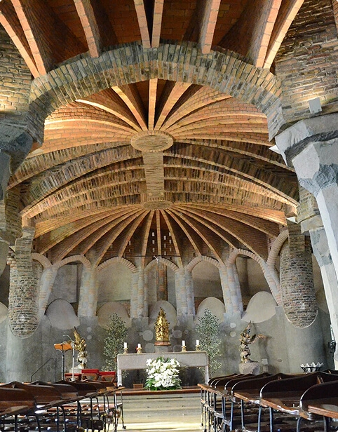 cripta-colonia-guell Cripta de la Colonia Güell